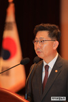김현수 농식품부 장관 취임 “사람중심 농정개혁 추진”