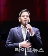 [기자수첩] 롯데 신동빈 회장 vs 신세계 정용진 회장, '위기의 책임경영' 선언 두 총수의 다른 자세