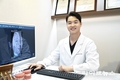노인 치아 손실, 방치 말고 임플란트로 회복해야