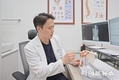 어깨통증 유발하는 회전근개파열, 오십견과는 달라