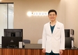 엄지발가락 휘어지는 무지외반증, 초기 치료로 발 건강 되찾아야