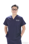 만세 자세로 자는 당신, 흉추후만증일 수 있어