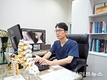 스마트폰 시대의 두통, 목에서 시작된 경추성 두통일 수 있다
